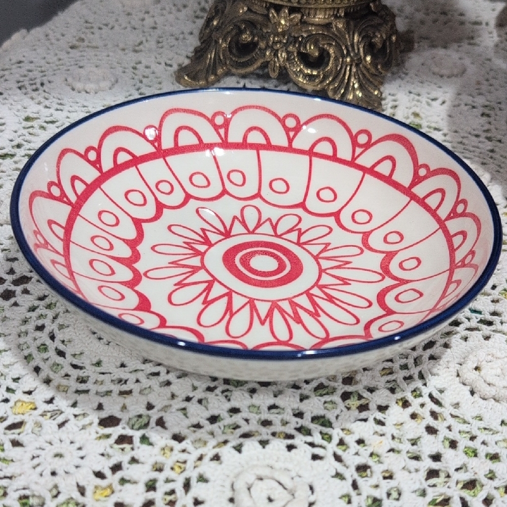 Creative Co-Op White Ceramic Dish